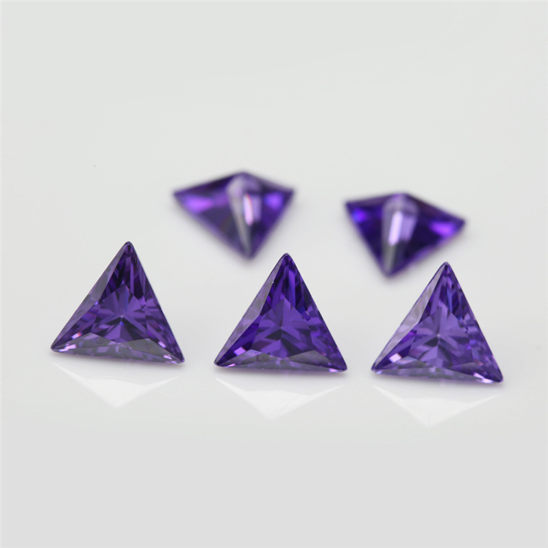 Hersteller Großhandel 5A Deep Purple Triangle Zirkonia für Schmuck