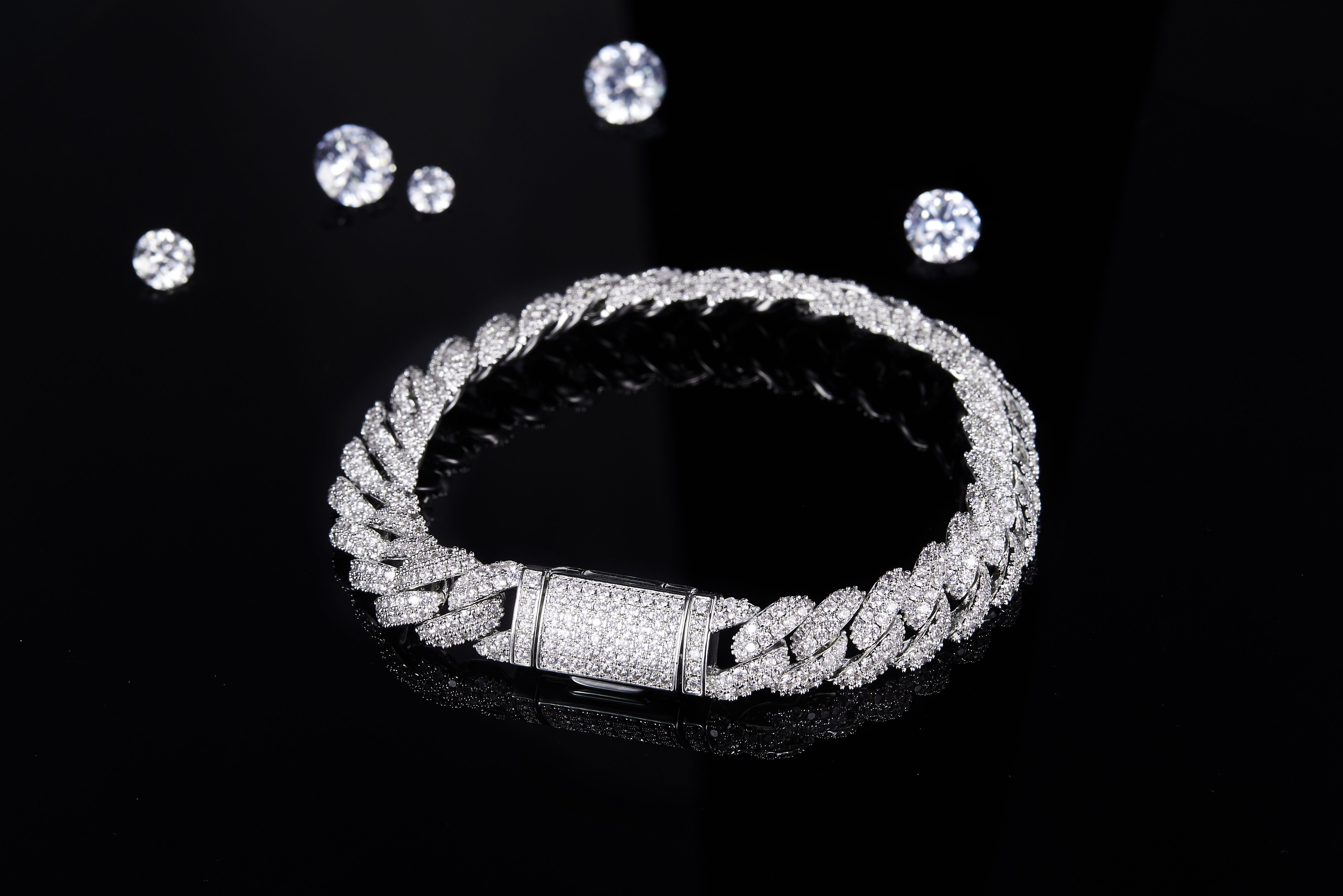 Luxuriöses Moissanite-Armband für Männer und Frauen mit vollem Diamanten