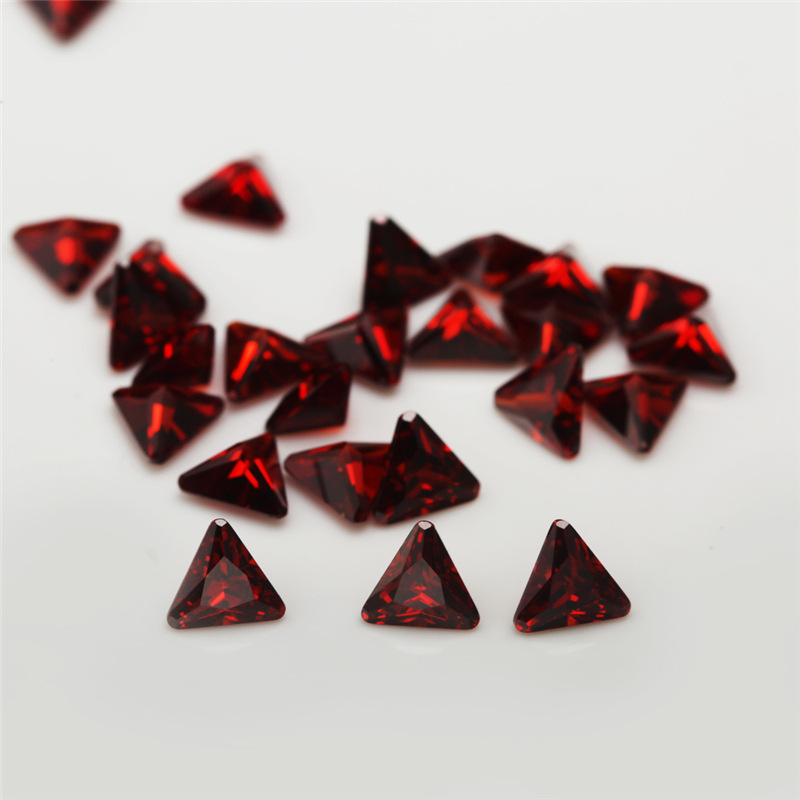 5A Oxblood Red Manufaktur Großhandel Dreieck Zirkonia für Schmuck