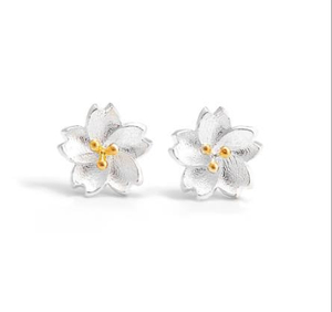 Pure White Jasmine 925 Sterling Silber vergoldete süße Damenohrringe