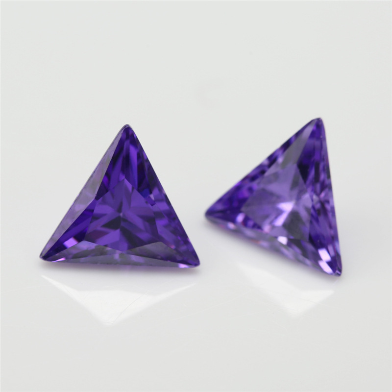 Hersteller Großhandel 5A Deep Purple Triangle Zirkonia für Schmuck