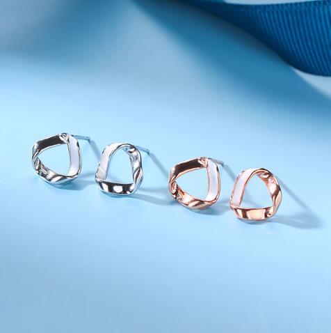 Geometrische Serie 925 Sterling Silber überzogene Dreiecksohrringe für Damen