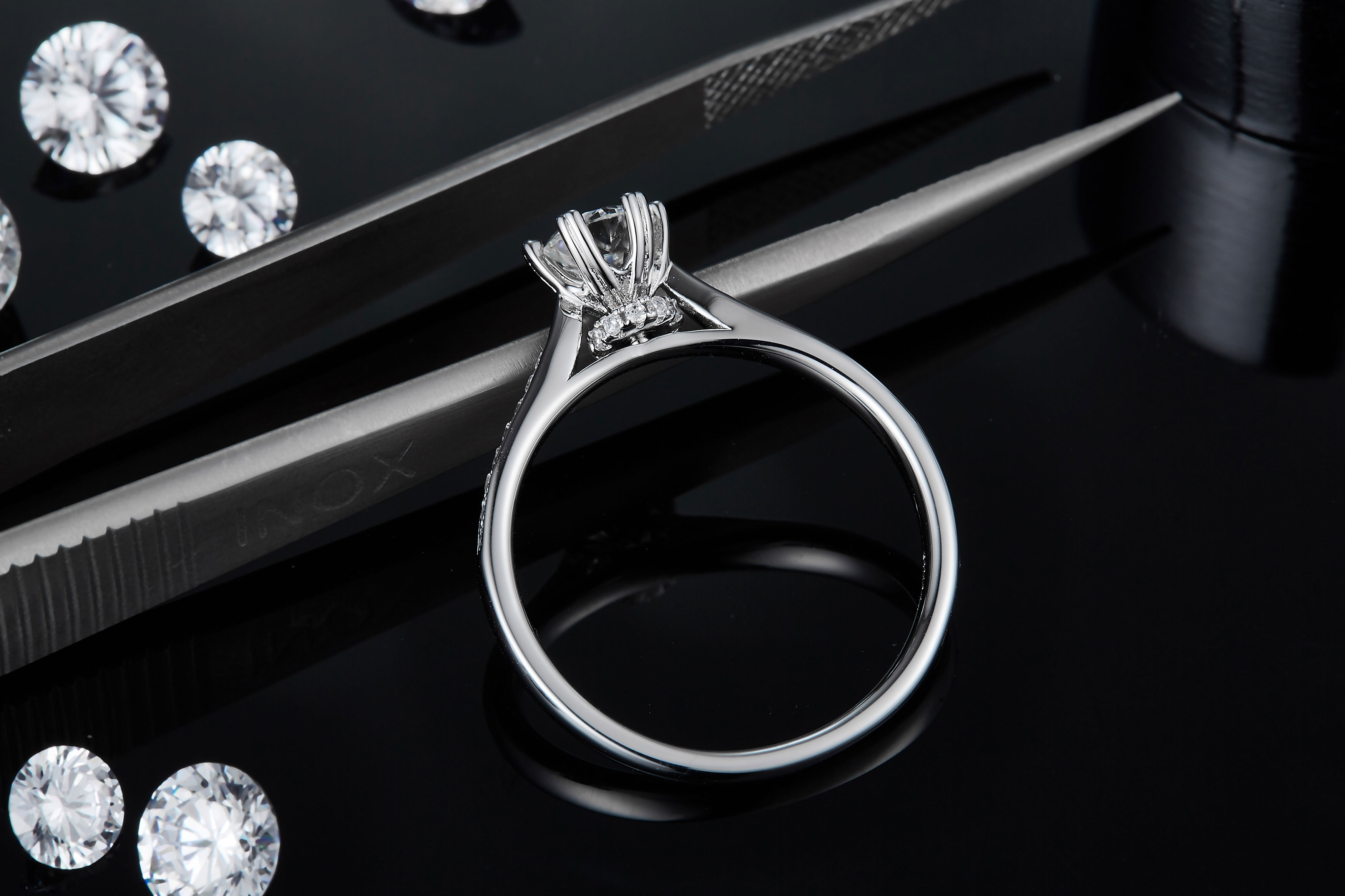 Moissanite-Ring im klassischen Stil für Damen zum Valentinstag