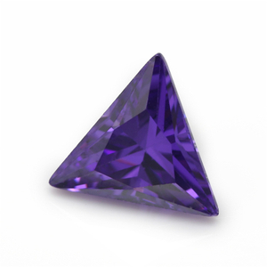 Hersteller Großhandel 5A Deep Purple Triangle Zirkonia für Schmuck